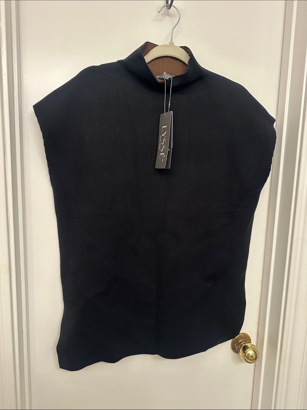 Lysse brand new black mock neck tunic tank